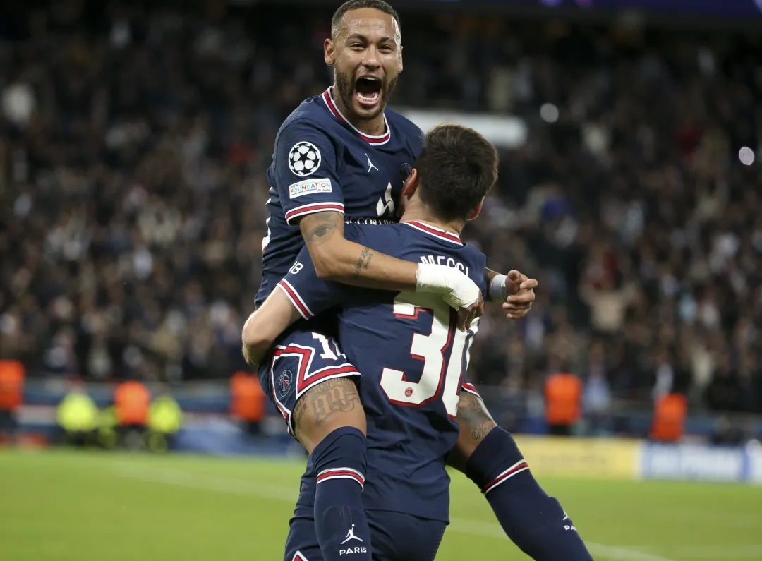 巴黎圣日耳曼硬拼克星,阿玛尼开门,全场震撼 巴黎圣日耳曼硬拼克星,阿玛尼开门,全场震撼