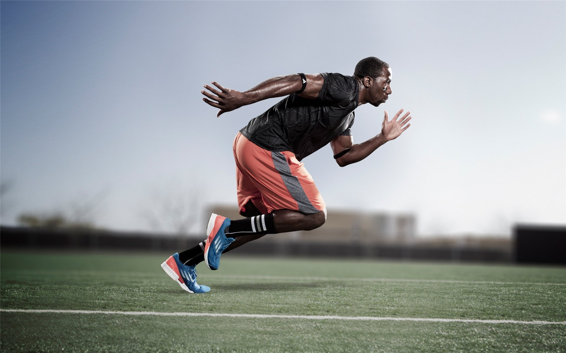 巴西新交响乐，伪九号阿尔瓦雷斯，如何用智慧与勤奋为桑巴军团重新定调？